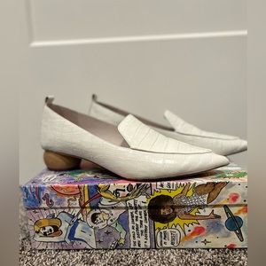 Jeffrey Campbell Viona Pointed Toe Loafer White Size 11